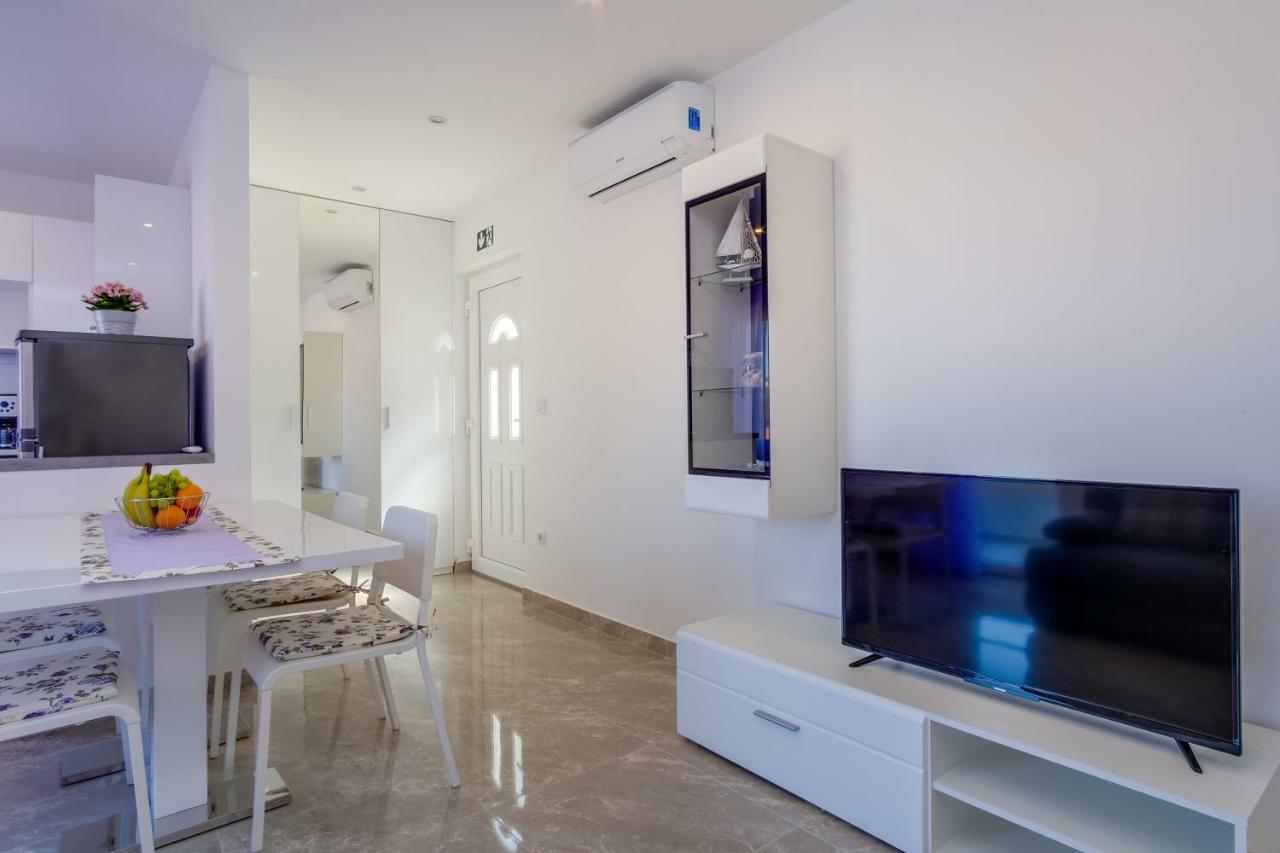 Apartmani Beatrice Mali Lošinj Eksteriør billede